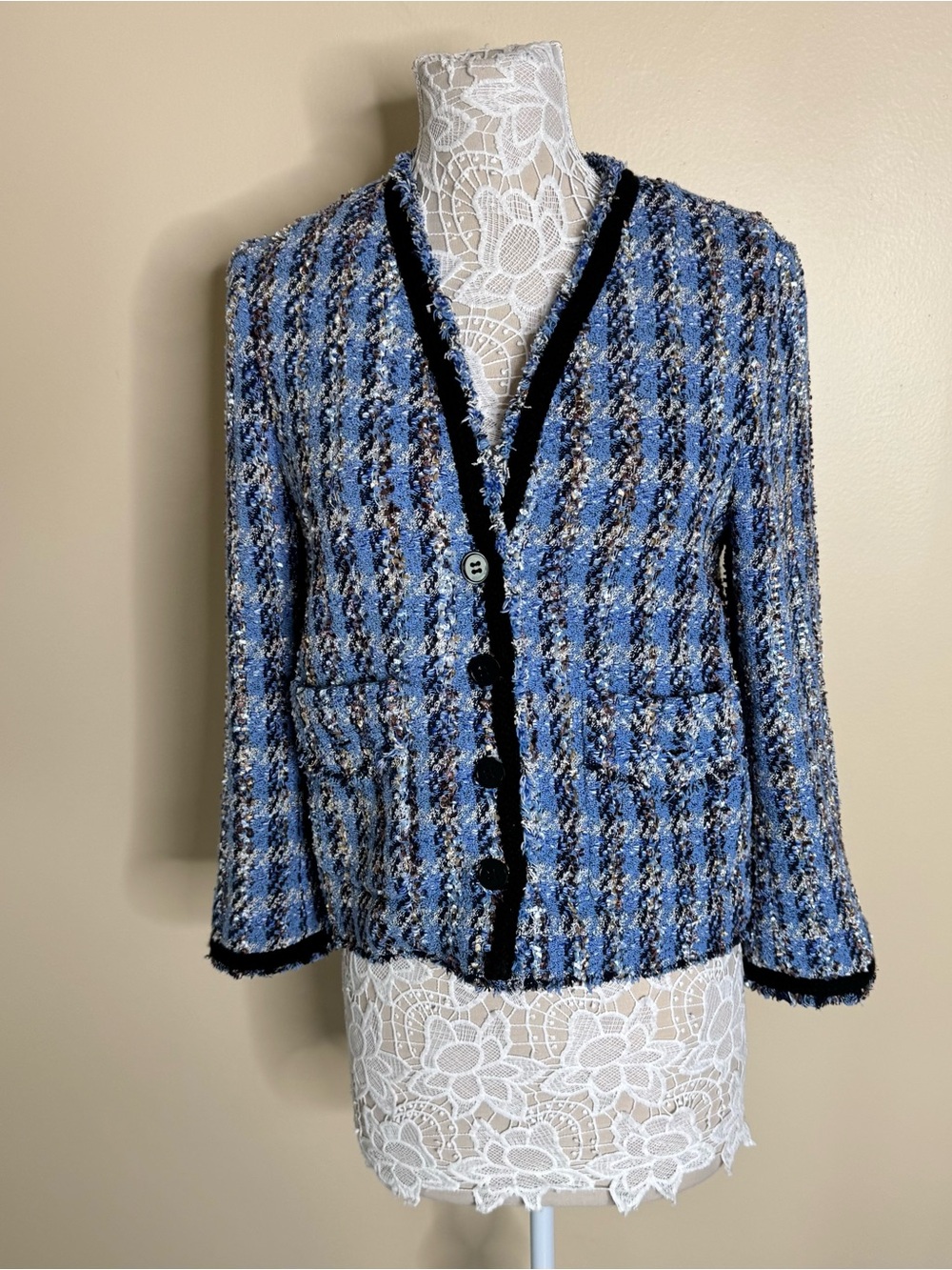 Zara Blue Tweed Plaid Blazer Jacket Buttons Frayed size Medium Classic